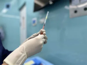 تزریق چشمی برای بیماری ماکولا